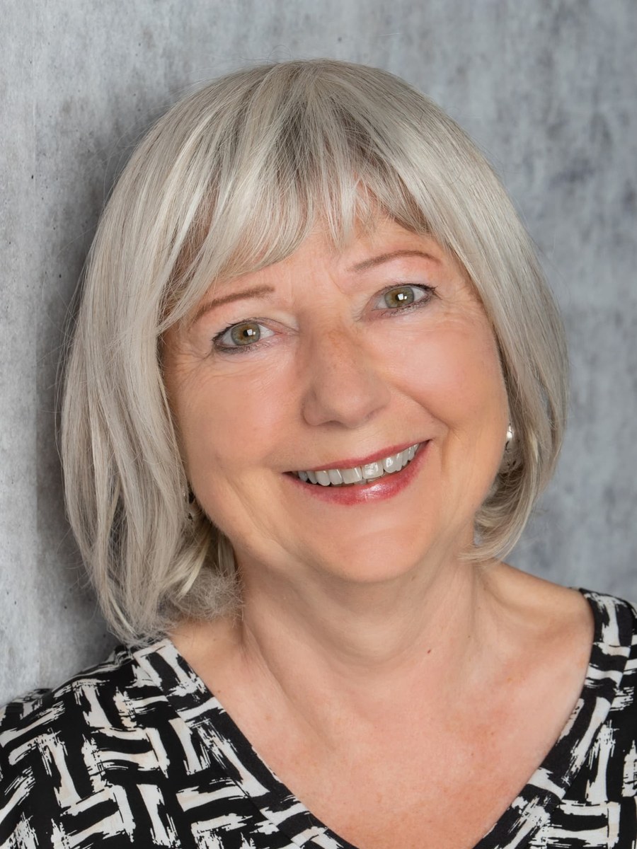 Regina Jakobi, Porträt